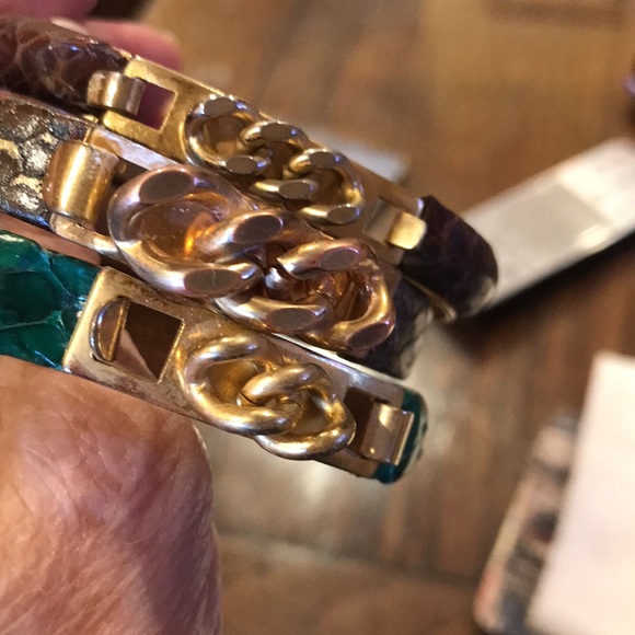 —————SOLD————————VINTAGE BRACELET LEATHER GOLD TONED. - Picture 7 of 7